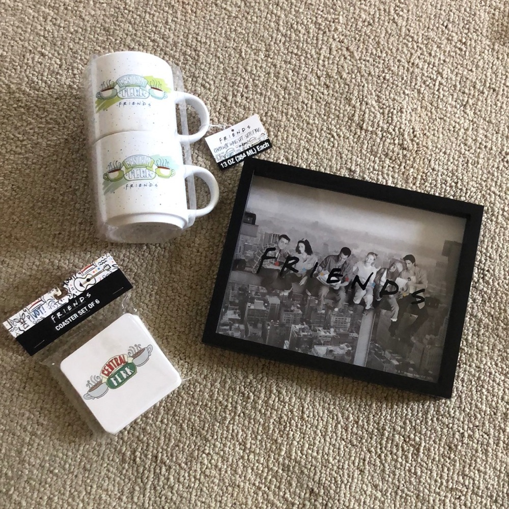 NWT “FRIENDS” Memorabilia